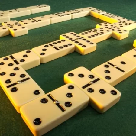 Cách Chơi Domino Luôn Thắng Tổng Hợp Từ Cao Thủ Lâu Năm
